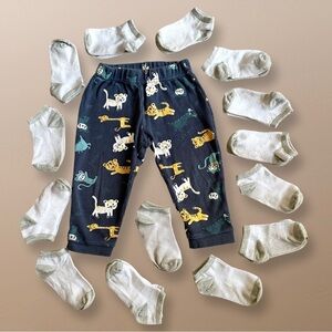 ⭐️ 5 for $25 Kids Pants with Animals & 14 Pairs of White Socks 92 cm 2 years